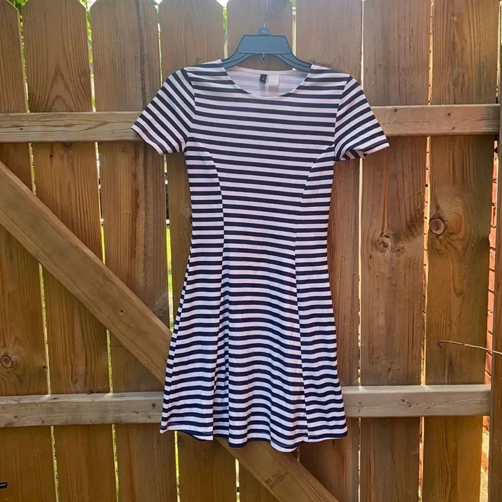 H&M striped dress sz. 2